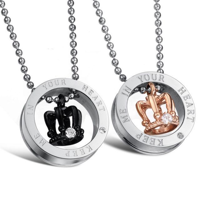 King and Queen Couple Pendant