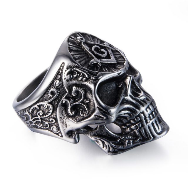 Men’s Stylish Skull Themed Stainless Steel Signet Ring