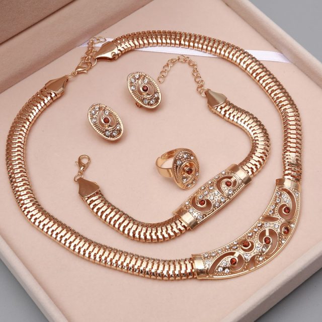 Luxurious Women’s Jewelry Set