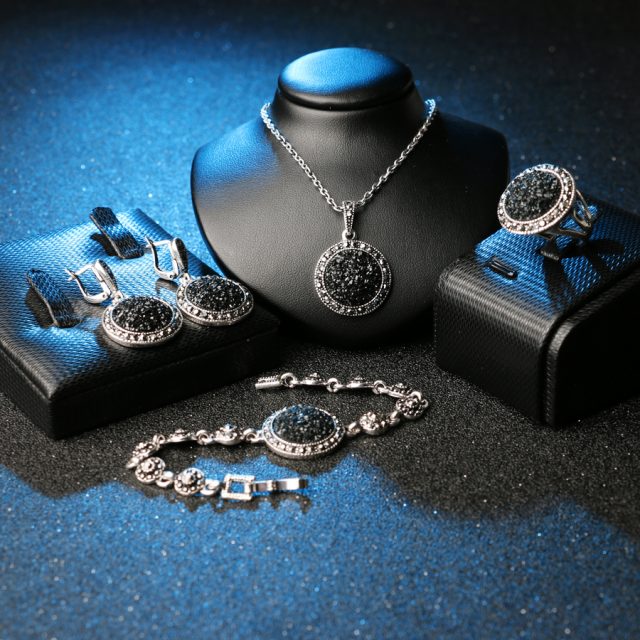 Luxury Vintage Silver Plated Women’s Jewelry Set