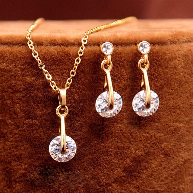 Trendy Crystal Wedding Jewelry Set